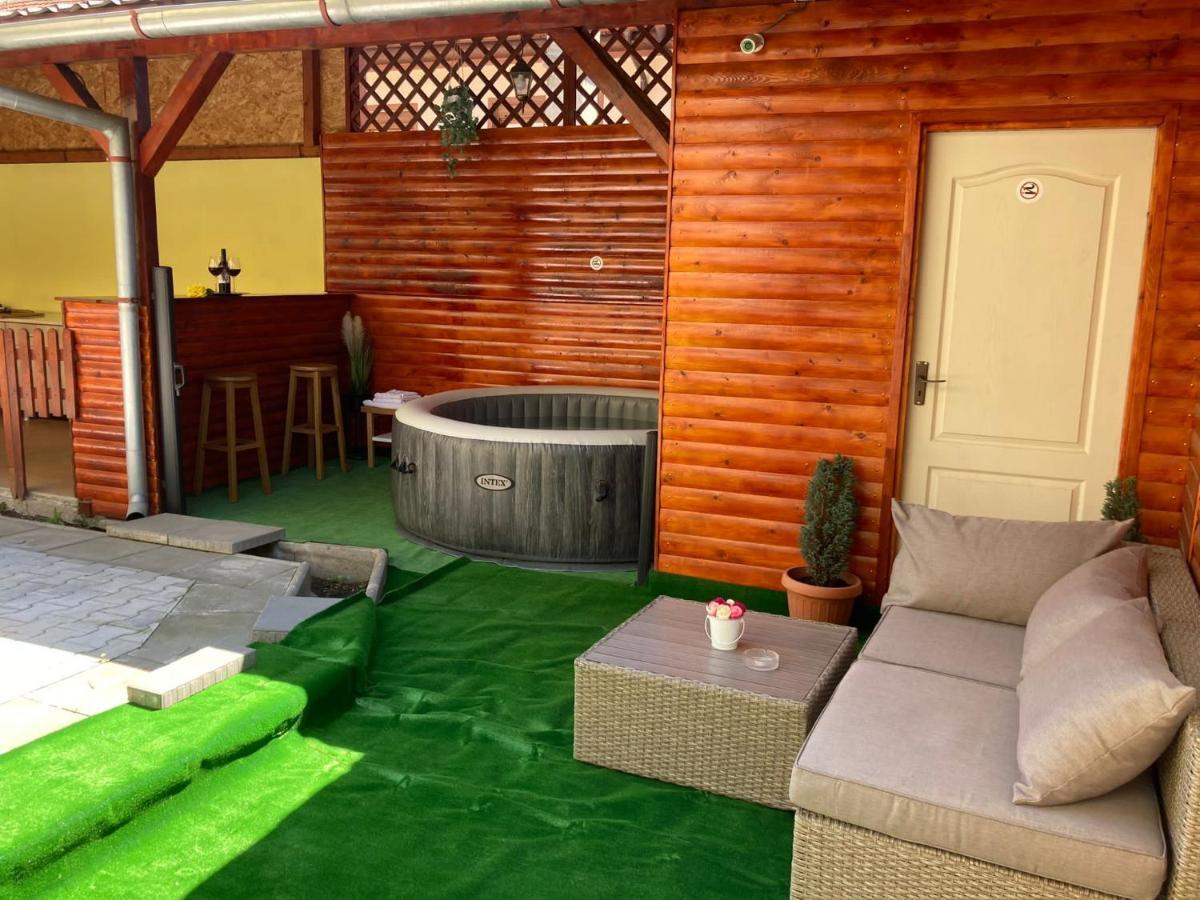 Vila Arjana Orsova Ngoại thất bức ảnh