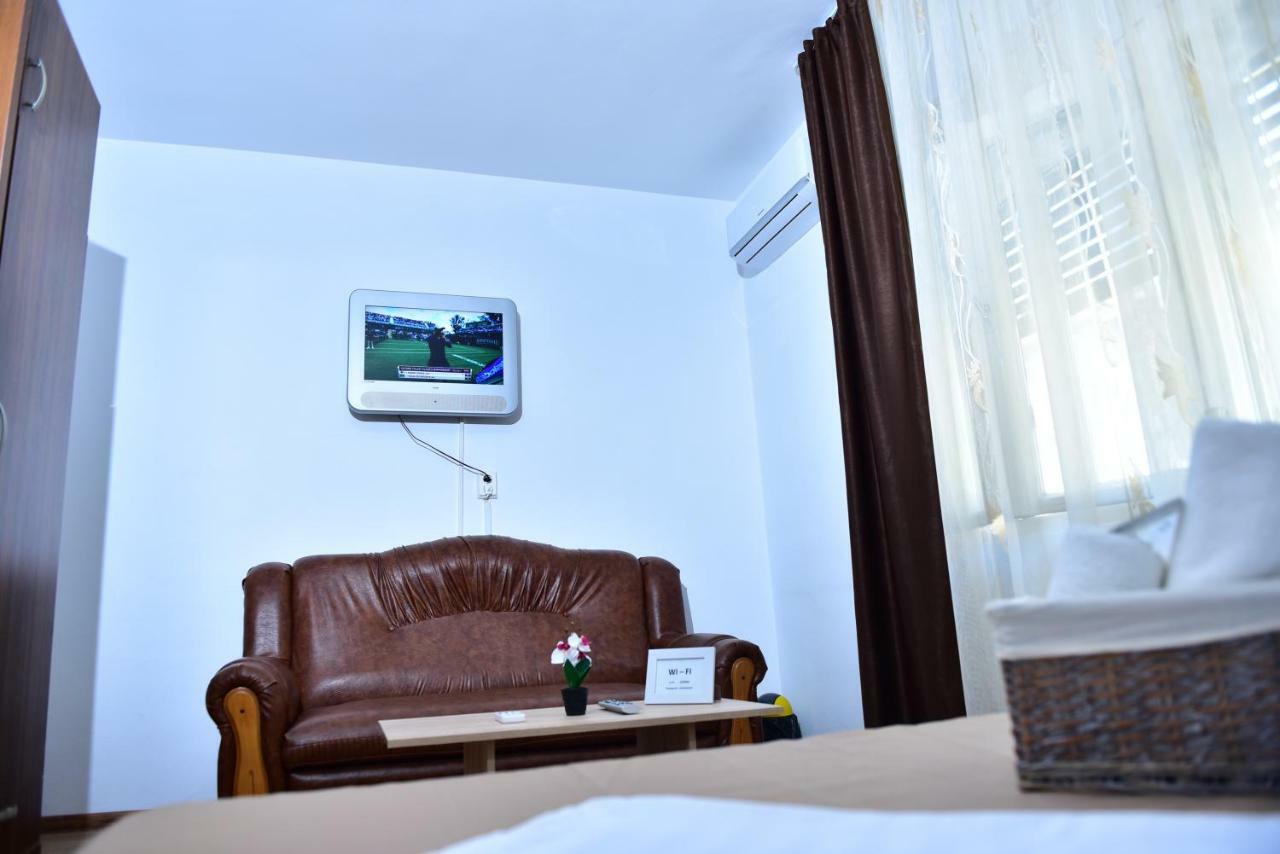 Vila Arjana Orsova Ngoại thất bức ảnh