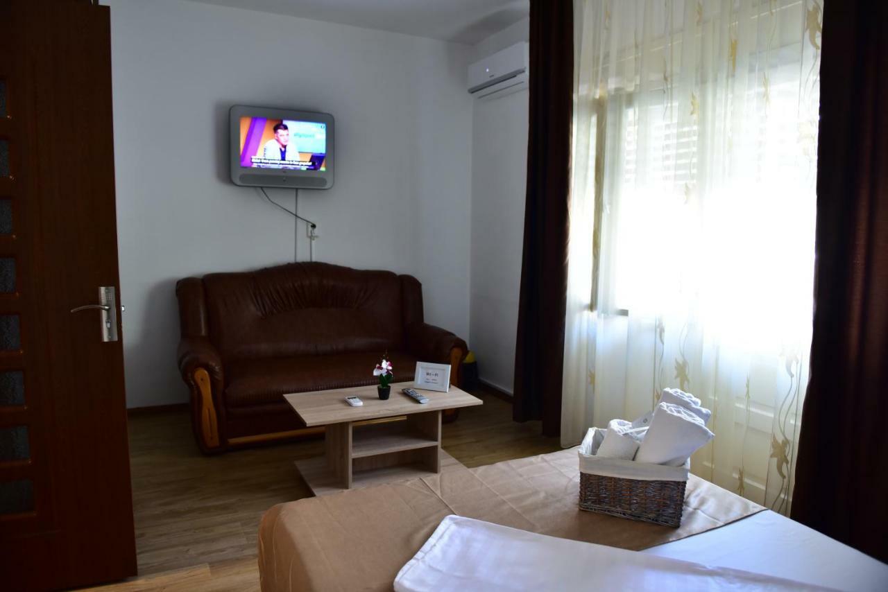 Vila Arjana Orsova Ngoại thất bức ảnh