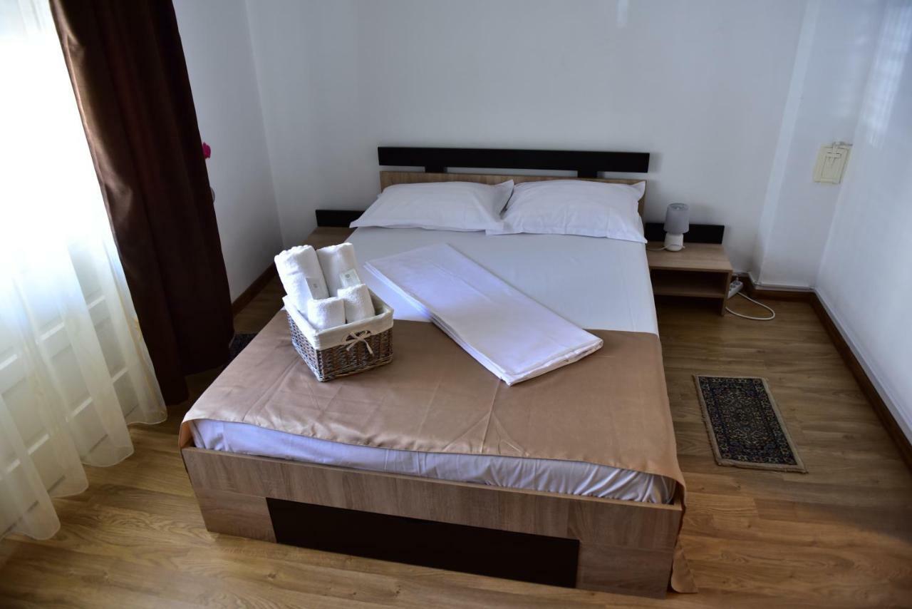 Vila Arjana Orsova Ngoại thất bức ảnh