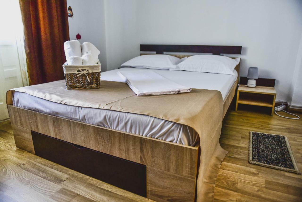 Vila Arjana Orsova Ngoại thất bức ảnh